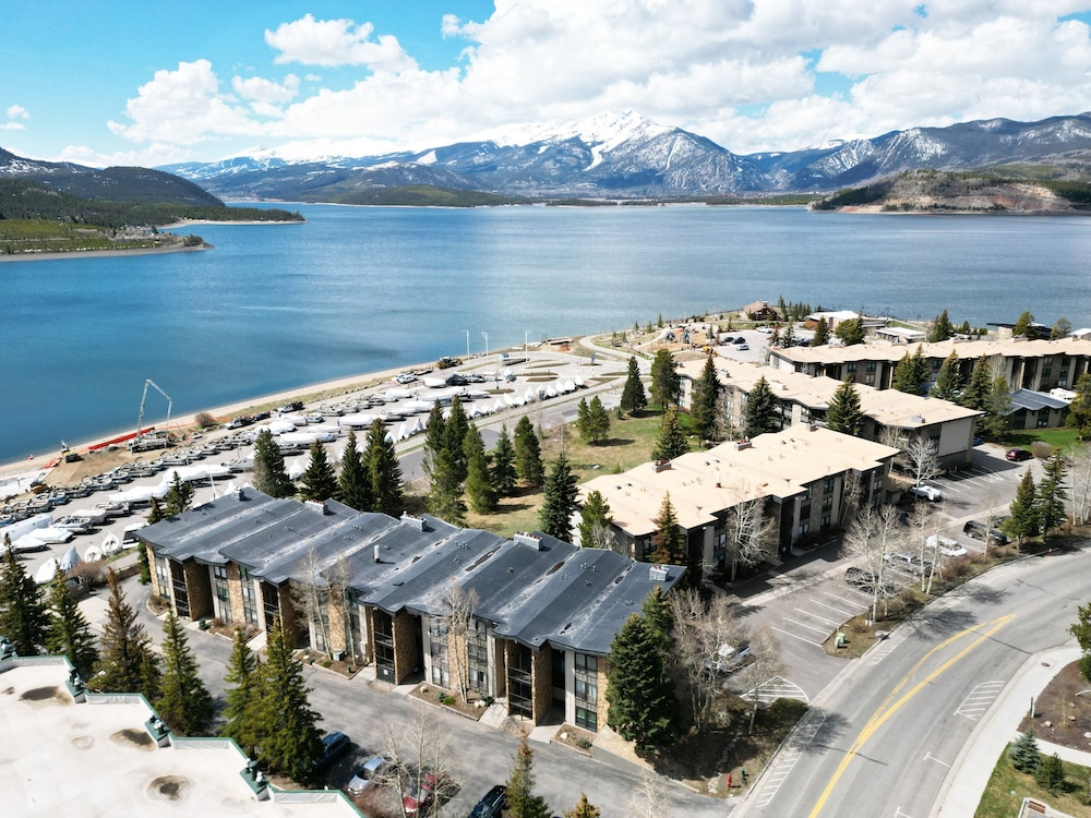 Cozy Dillon CO Condos