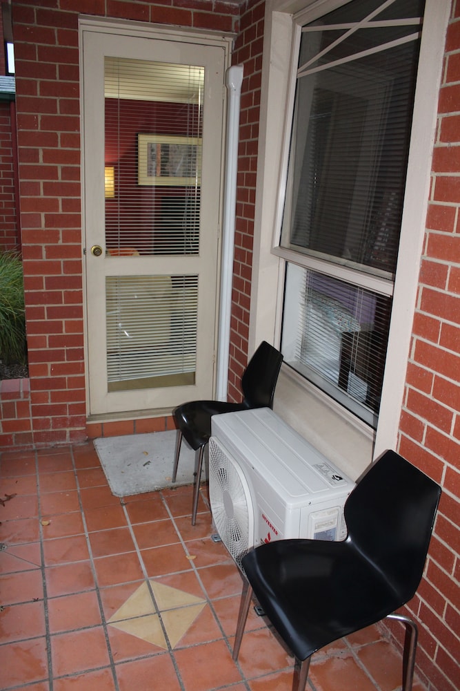 Australian Home Away at Box Hill 2 Bedroom