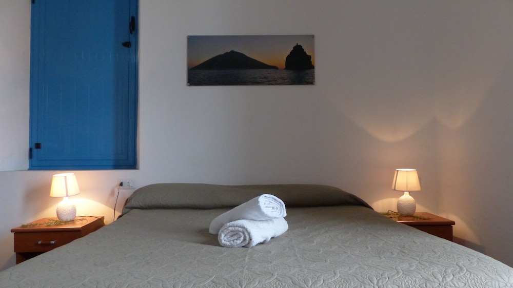 Il Vulcano a Piedi Rooms photo 4