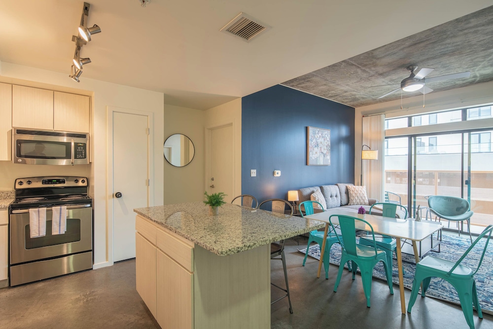 ROVE LIVING/KL - Roosevelt Point