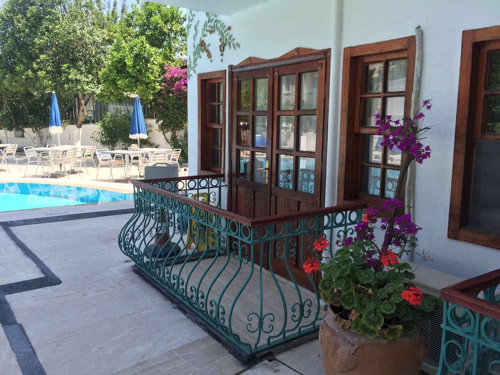 La Boutique Ipek - Image 14