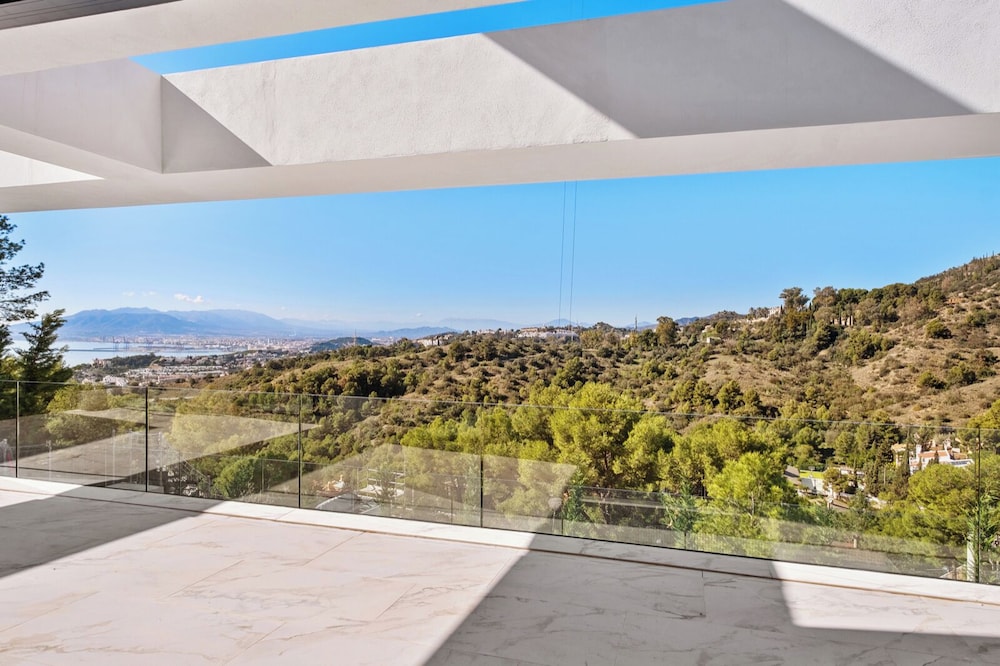 Villas Pinares de San Antón, Saltwater pool, Sea, City, Mountain Views