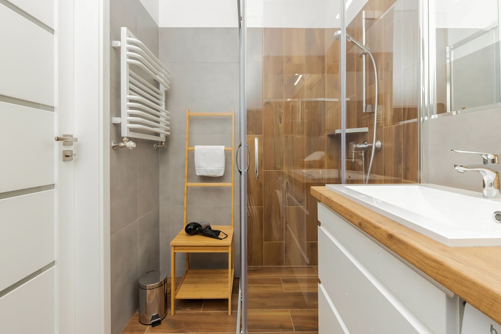 Comfortable Apartment Gdansk by Renters view 4