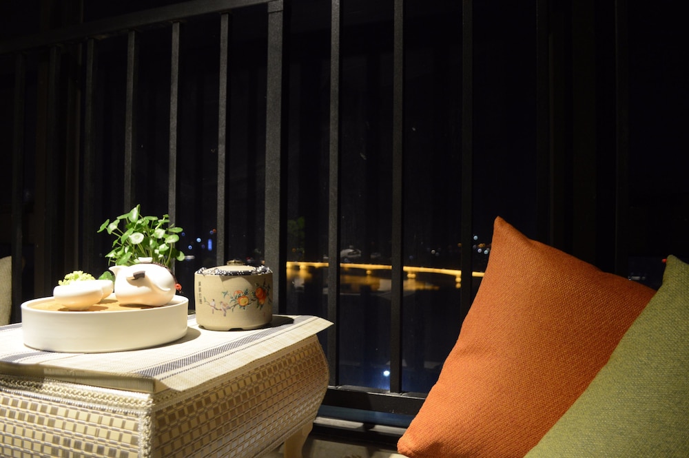 Xizhengjia Apartment Hotel (Guangzhou Financial City Keyun Road subway station store)