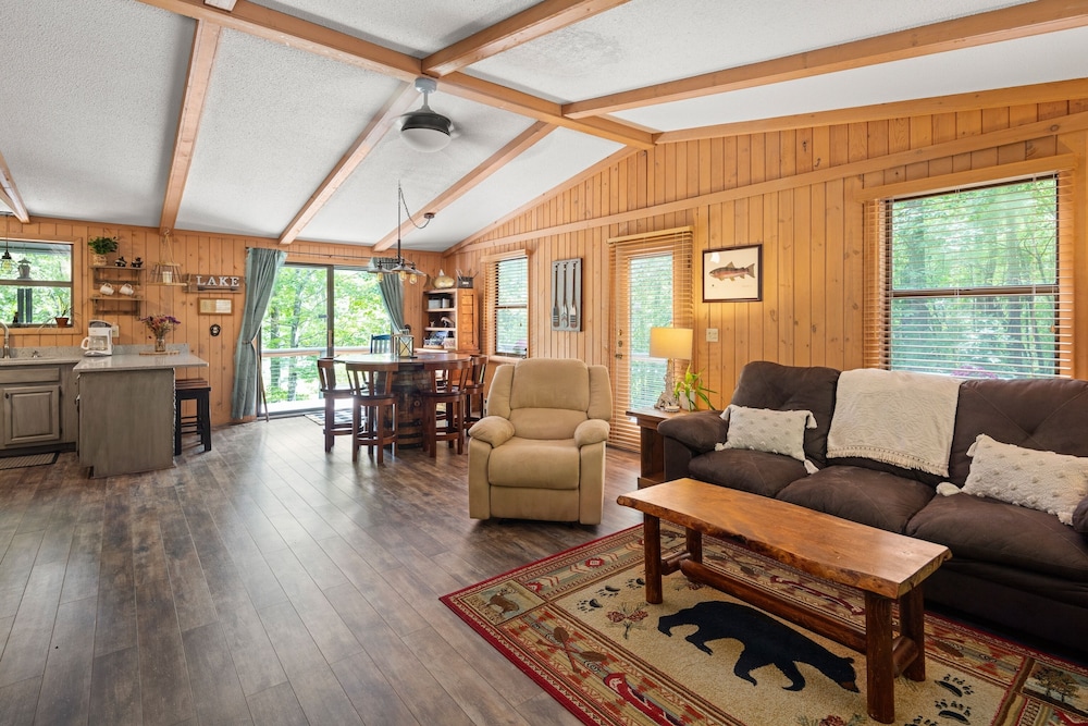 Waterfront Lake Home~private Dock On Mirror Lake~kayak 3 Bedroom Home by RedAwning view 2