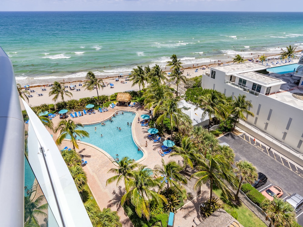 Beautiful Apartment in Hollywood Beach