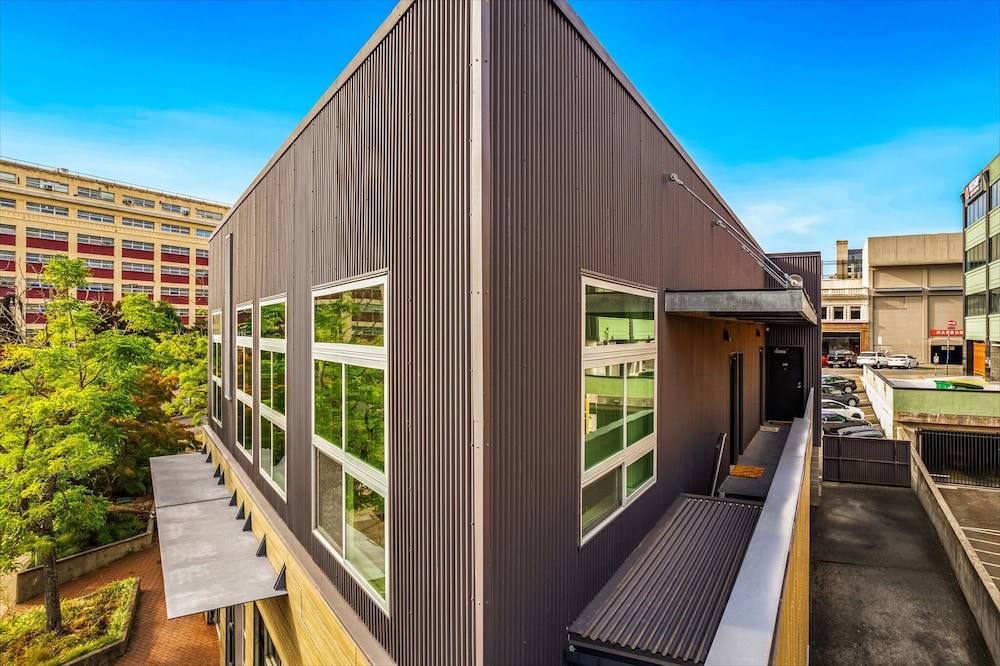 Tracyton Condo 202 in Bremerton