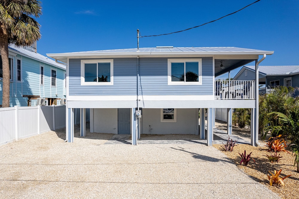 Welcome To Ostego Beach Vacation Rental - 253 Ostego 4 Bedroom Home by RedAwning