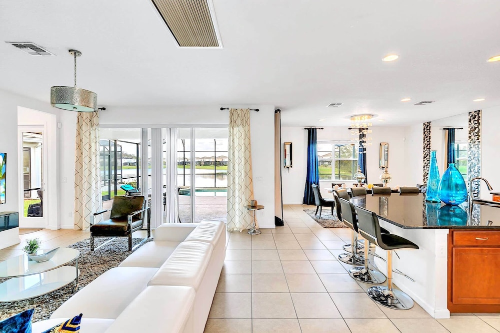 Upstay Lakefront Home w Pool, Game Room and BBQ