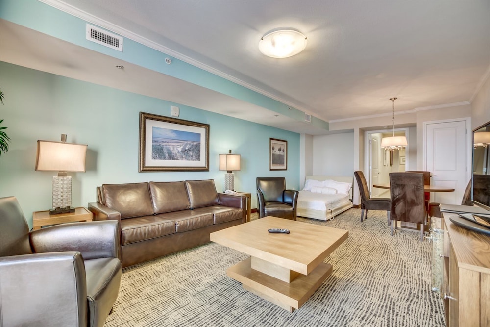 Towers On The Grove Condo