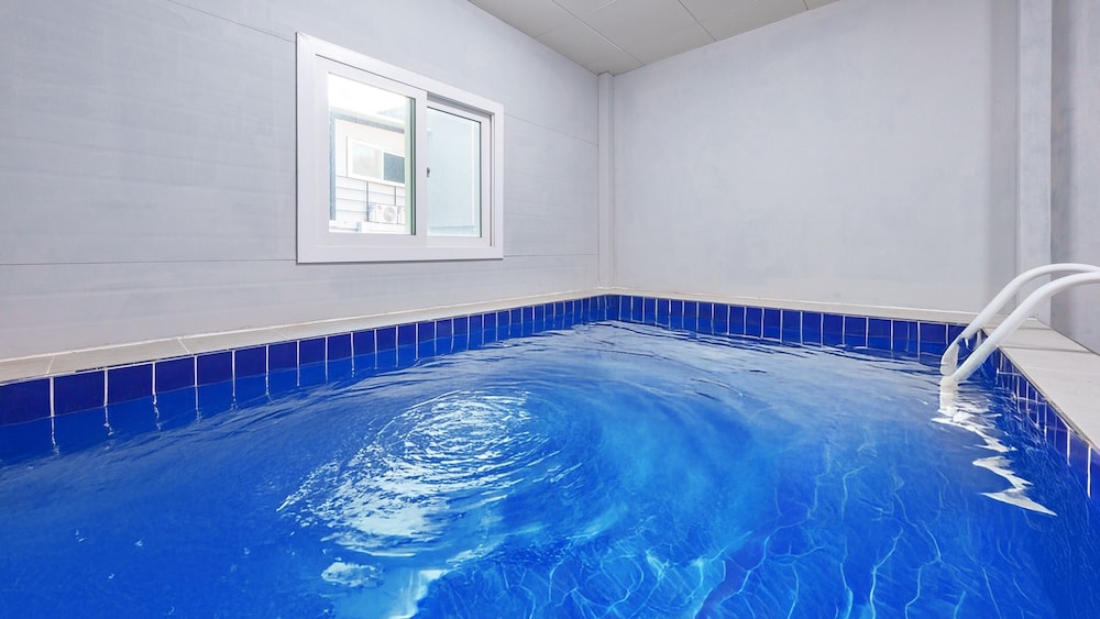 Gyeongju Ain Kids Pool Villa