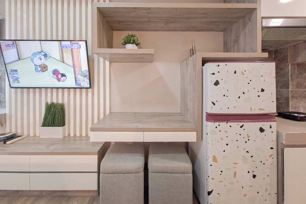 Pleasant Studio Apartment Parkland Avenue