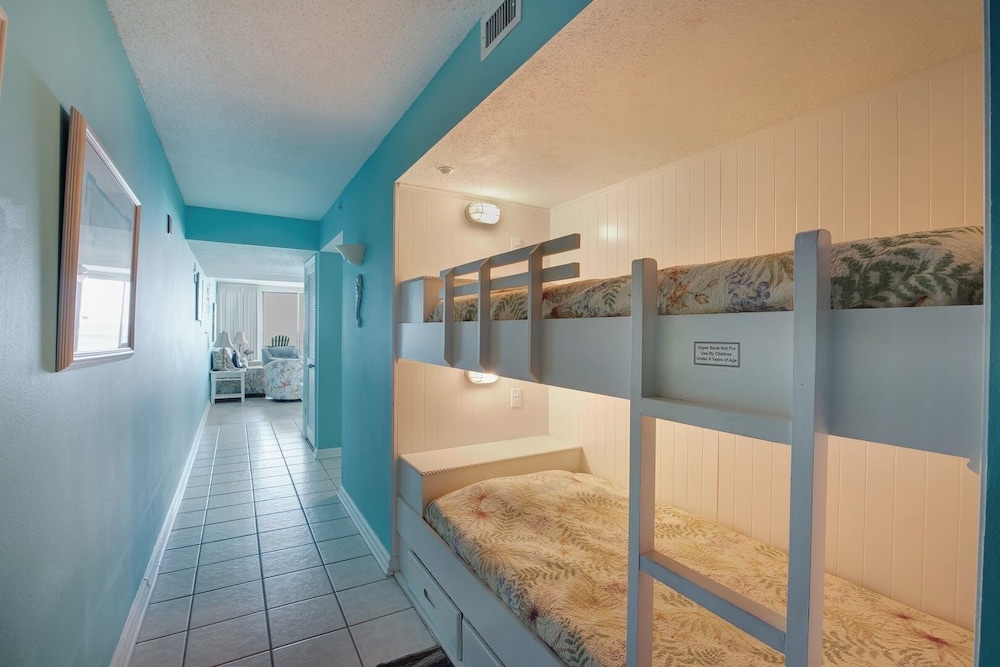 Pelican Beach 0710 1 Bedroom Condo by Pelican Beach Management view 3