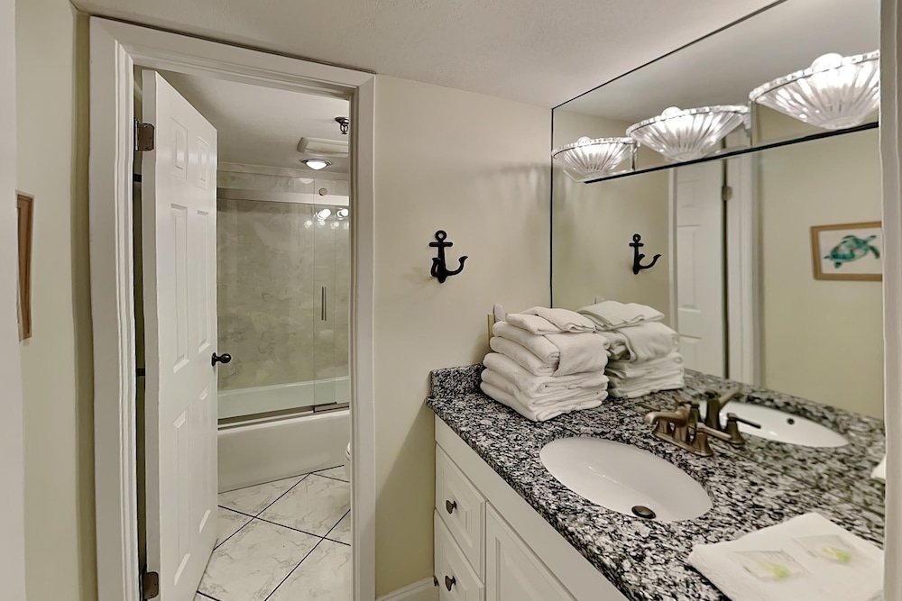 Breakers East by Southern Vacation Rentals