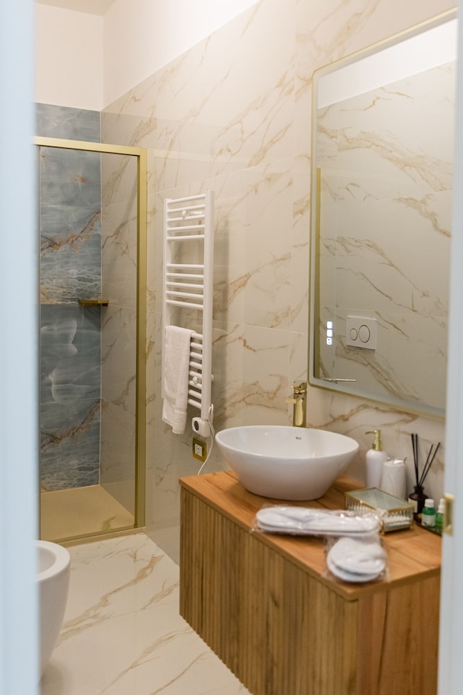 Golden palace luxury guest house