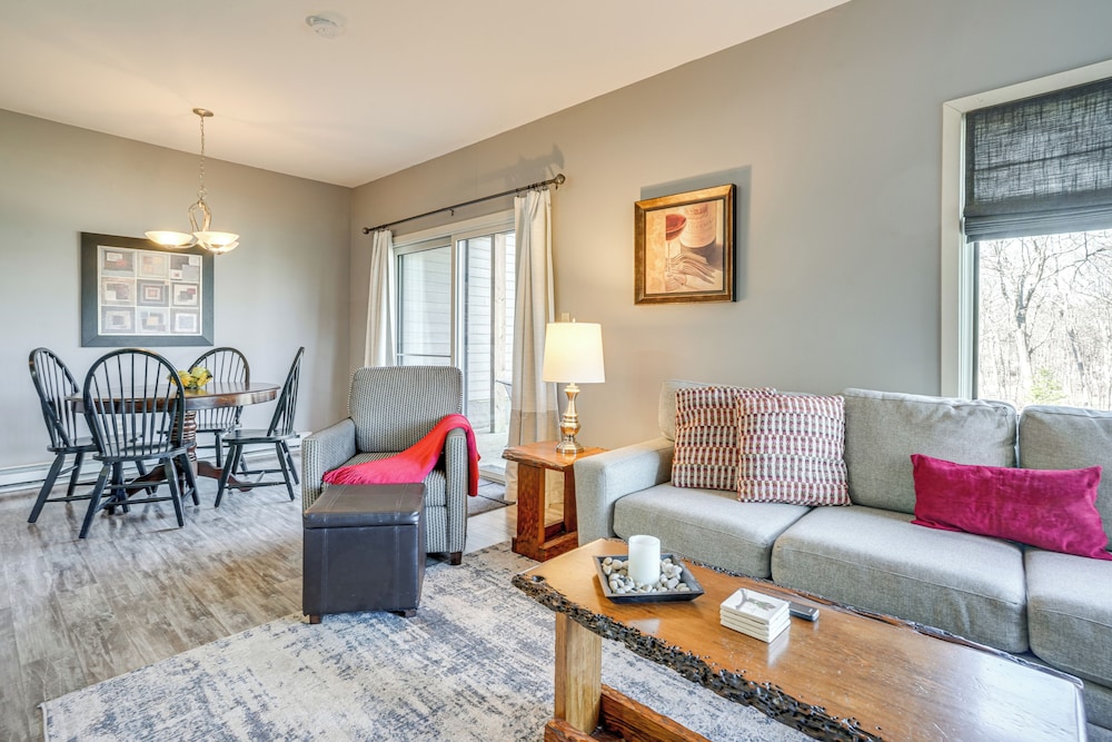 Patio + Pool Access: Wintergreen Resort Getaway!
