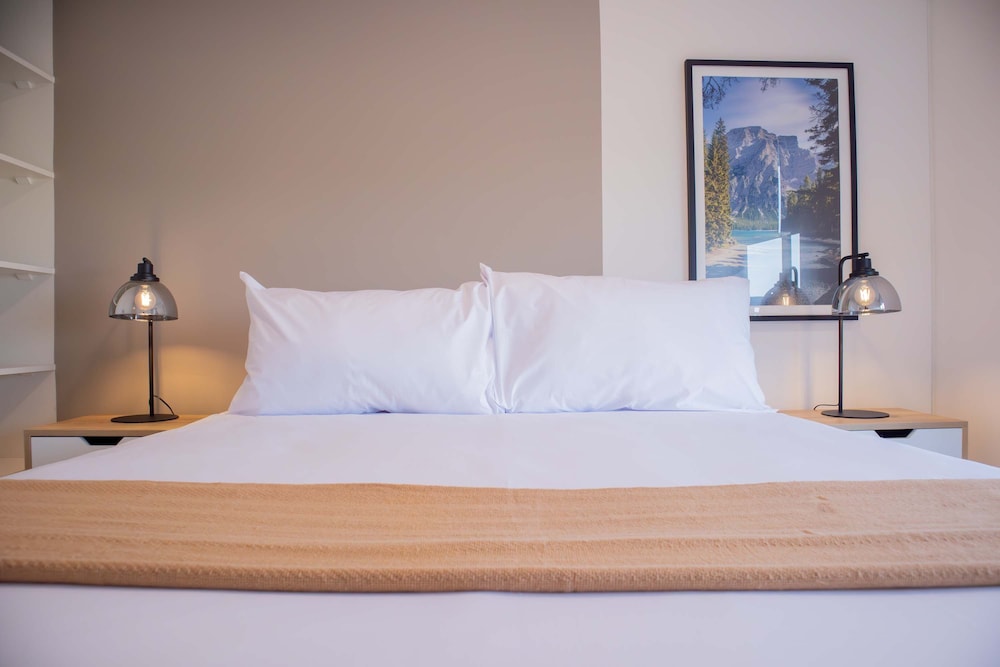 w Amazing 2BR w Balcony in San Isidro