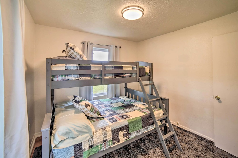 Pet-friendly & Peaceful Northern Michigan Gem view 4