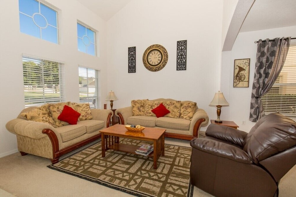 353 Glen 6 Bedroom Villa by Redawning - Image 5