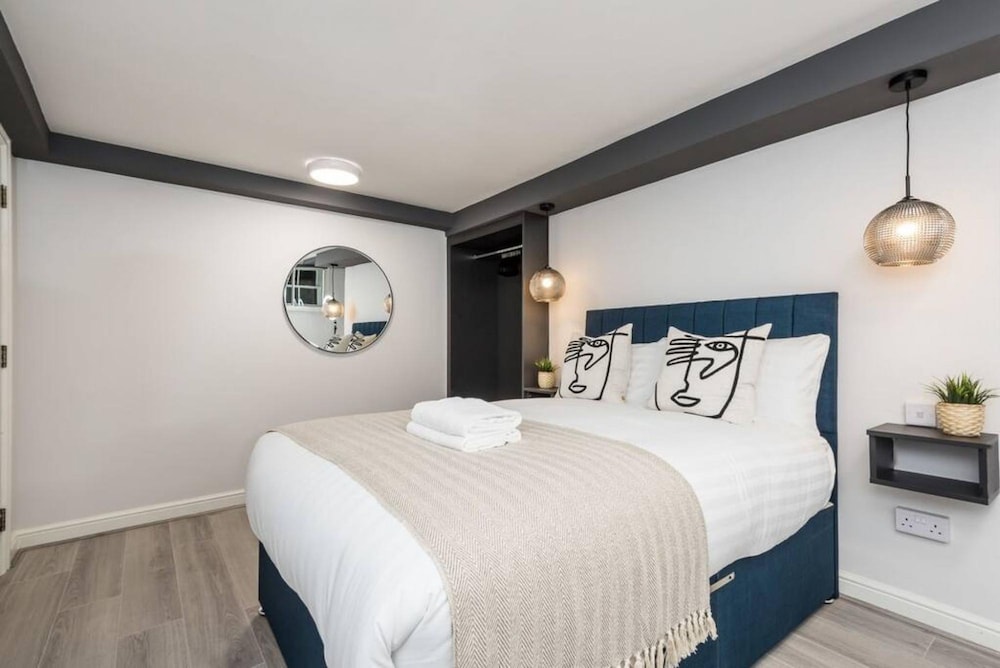 Host Apartments Seel St Townhouse Apt I