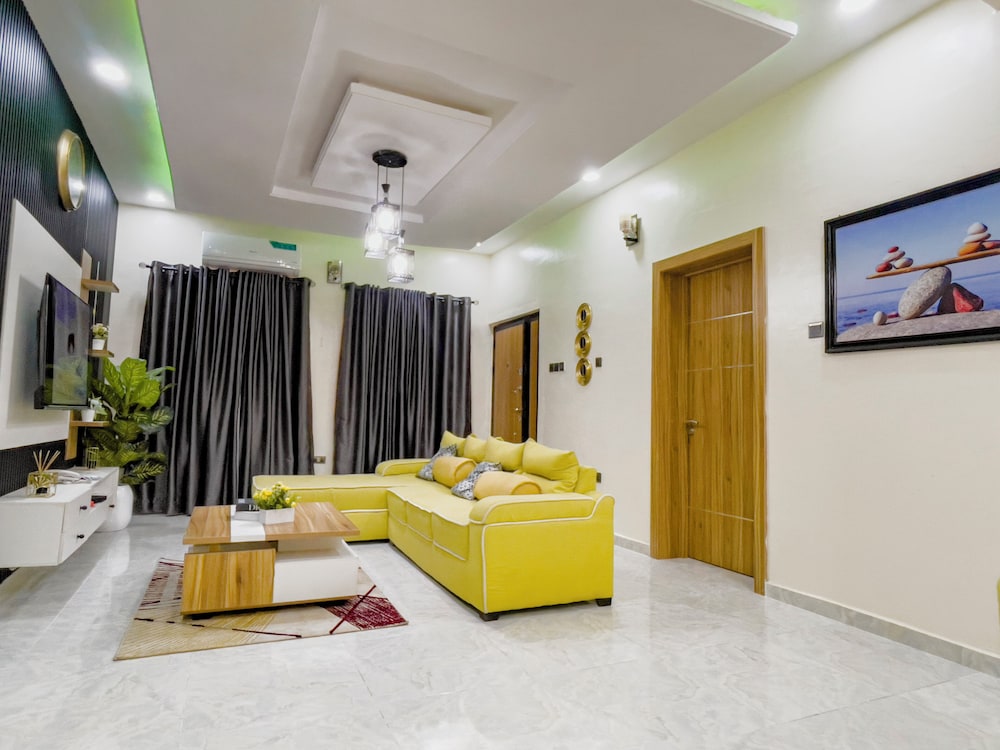 La Veda Manor Luxury Apartment
