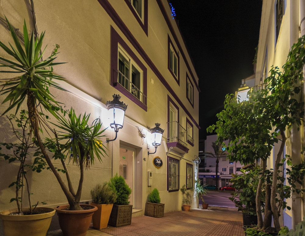 TAK Boutique Marbella Old Town with Parking