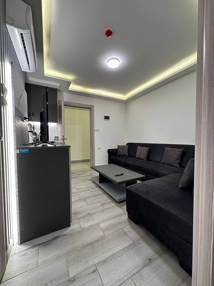 Private 33near Downtown Kh&sh view 5