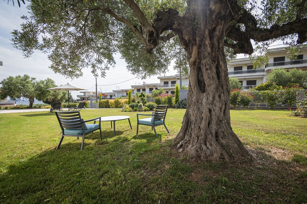 Topos Maisonette Left by Travel Pro Services view 5