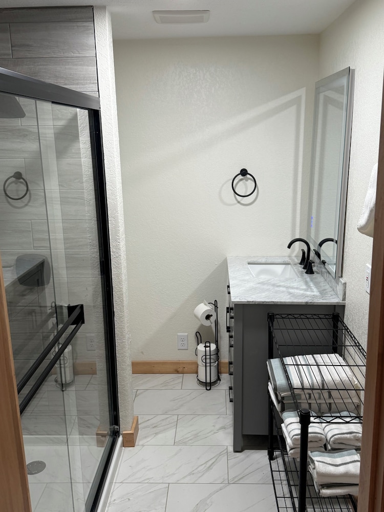 Mill Street Upper Apartment