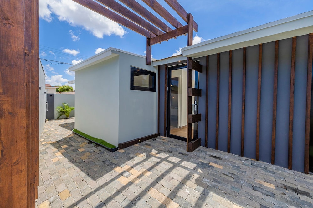 Brand NEW 2br1ba w Privatepool in Amazing Location