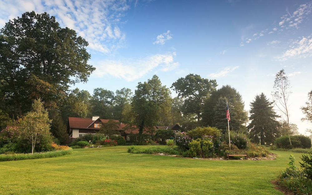 Swiss Woods B&B Inn