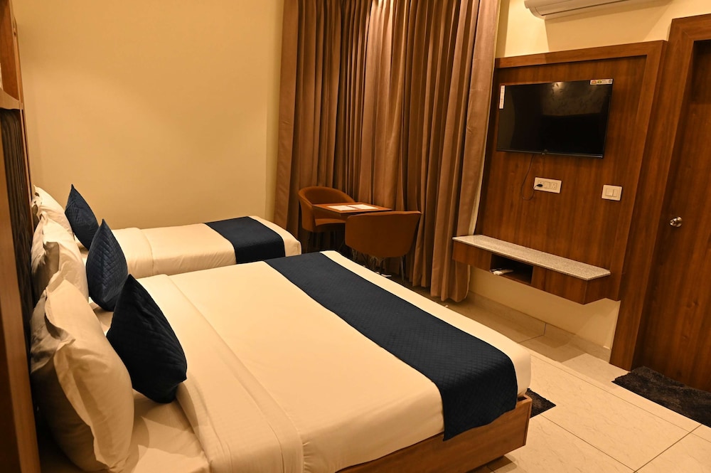 Hotel Sahil Suites