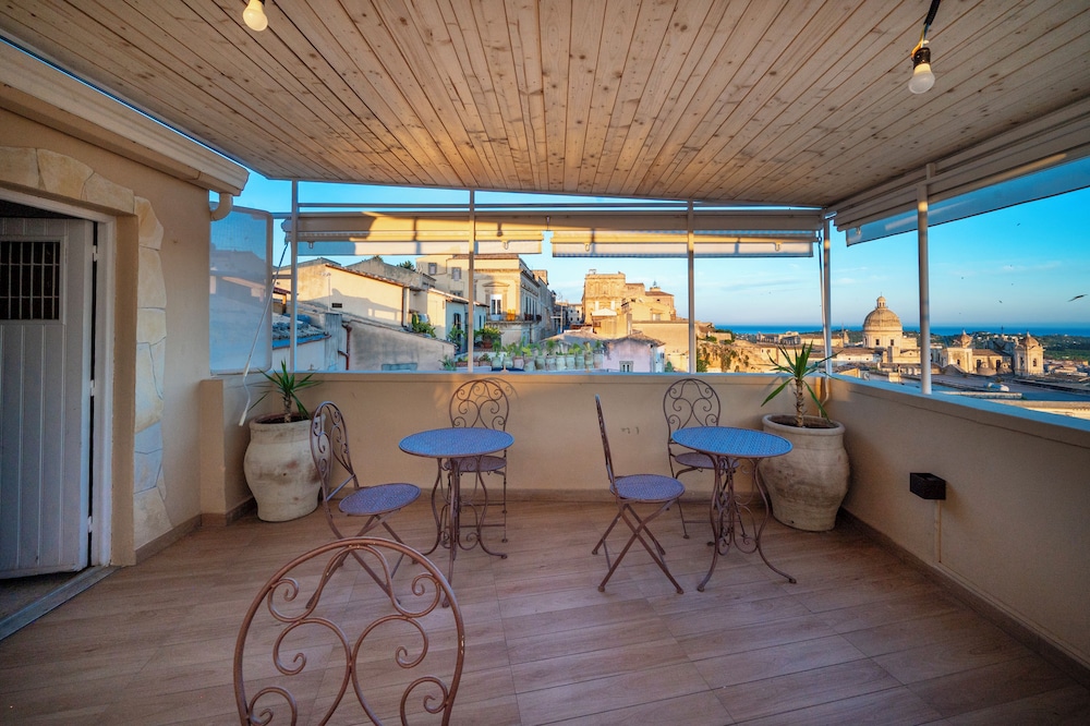 Panorama Suites Noto