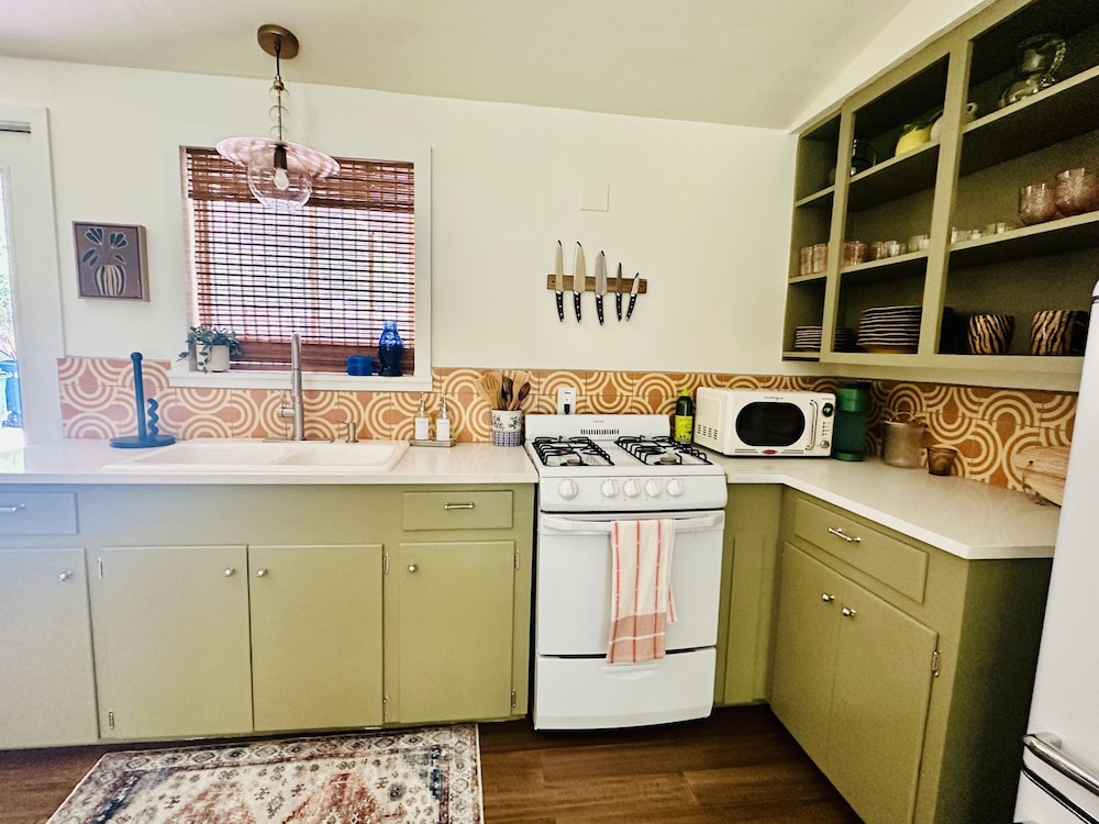 Palma Plaza Unit C