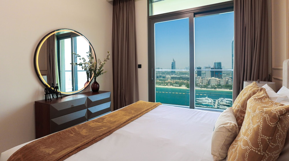 HiGuests - Marina Vista Tower 2