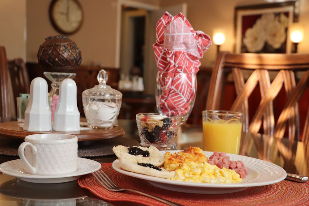 The Lincoln Short North B&B