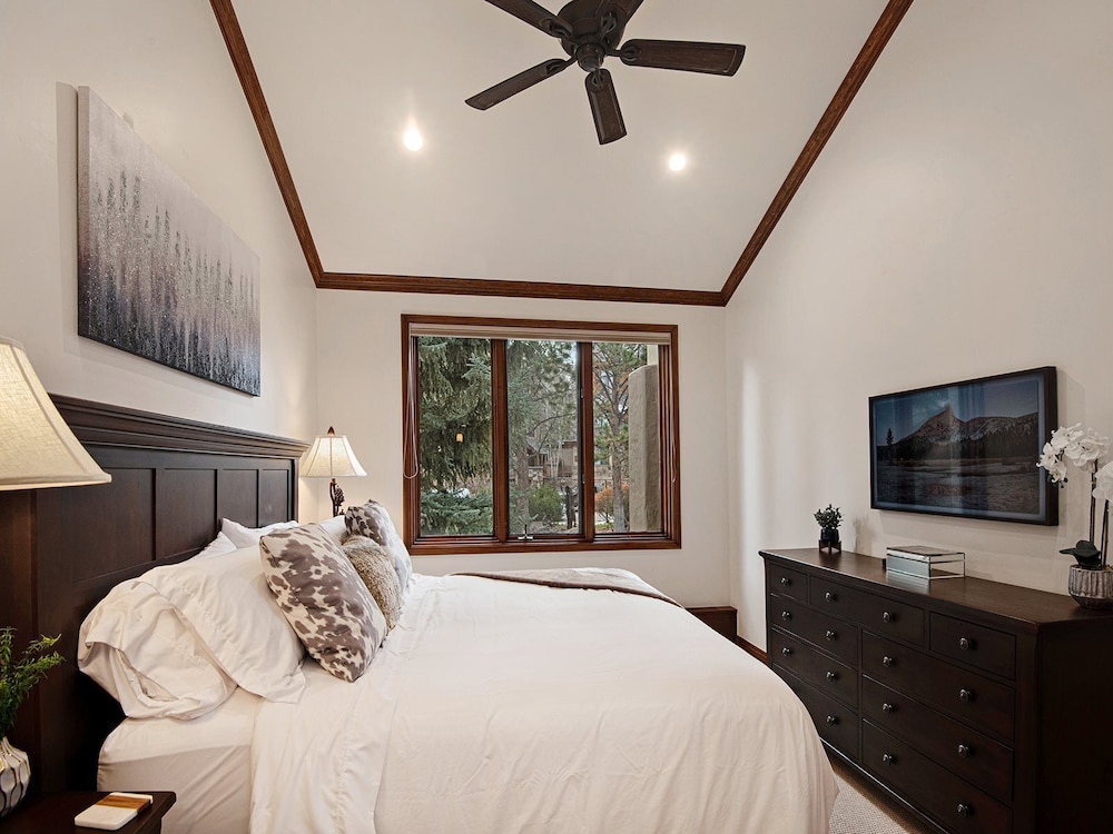 Edwards Vacations - Arrowhead Village Condo - 206 Seasons Lodge - Property Image 13