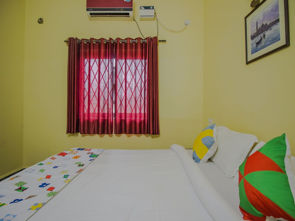 OYO 14181 Home Garden View Studio Morjim Beach