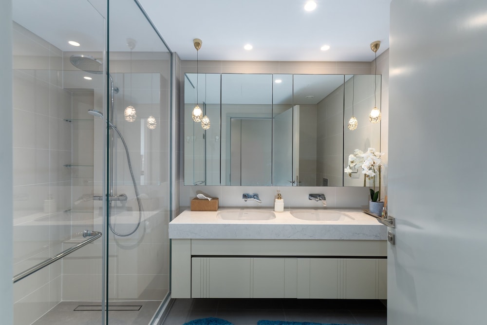 Premium 2BR Emaar Beachfront w Beach Access