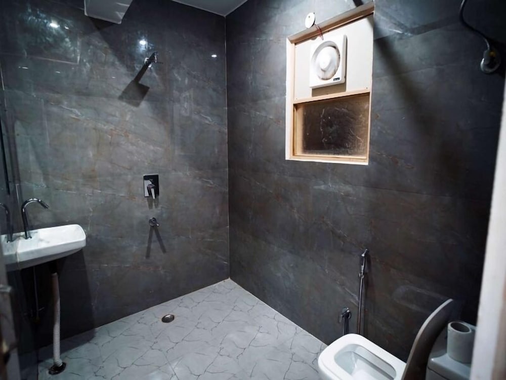Hotel NS Near Delhi Airport