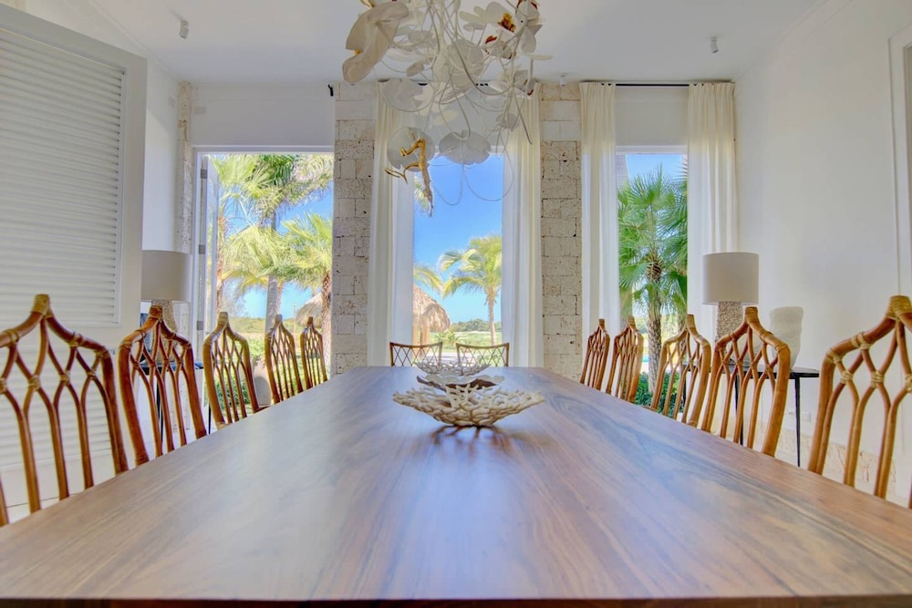 Villa Alta Gracia w Private Pool Designer Decor