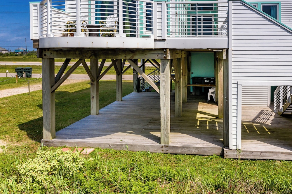 Beachfront Melody by Ryson Vacation Rentals