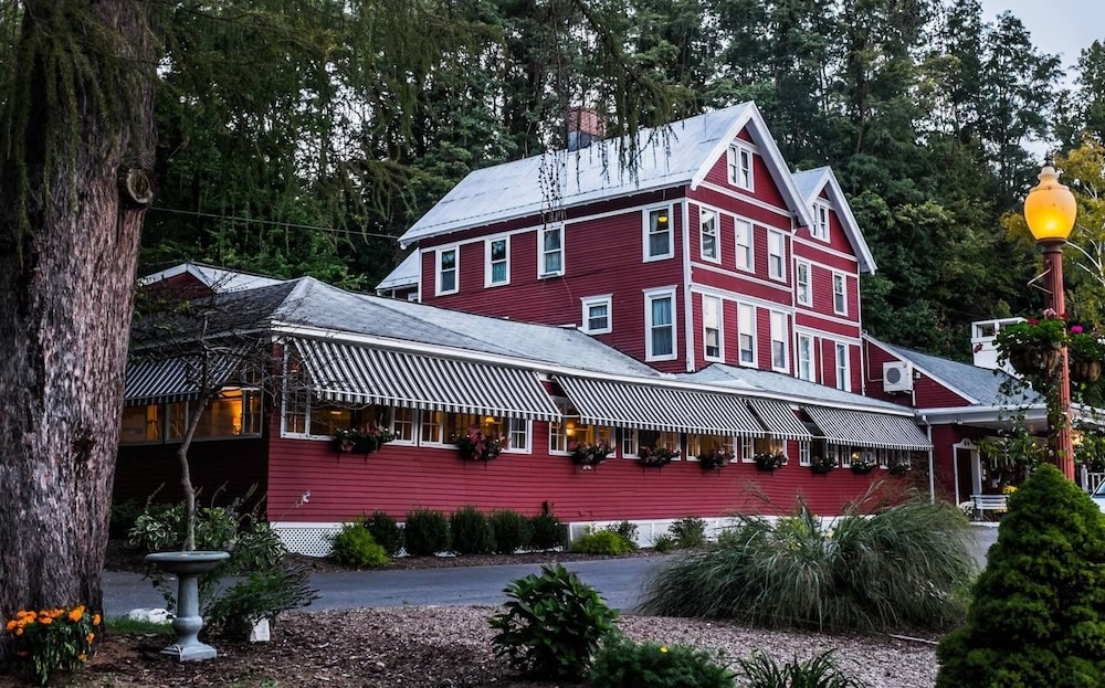Springside Inn