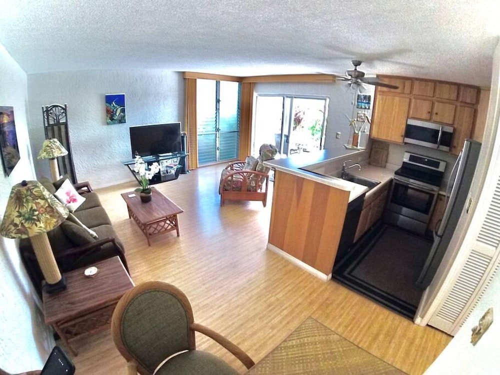 Enjoy the Sunset Ocean Front 1BR Apt-pool On-site