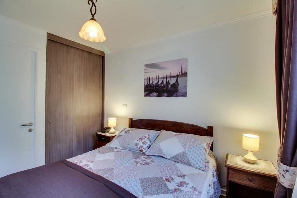Almond Suite - San Francisco