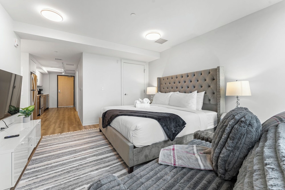 Furnished Apts near Harvard Stadium