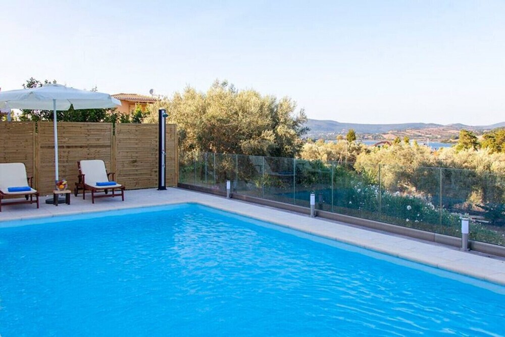 Villa Manos in Ligia photo 1