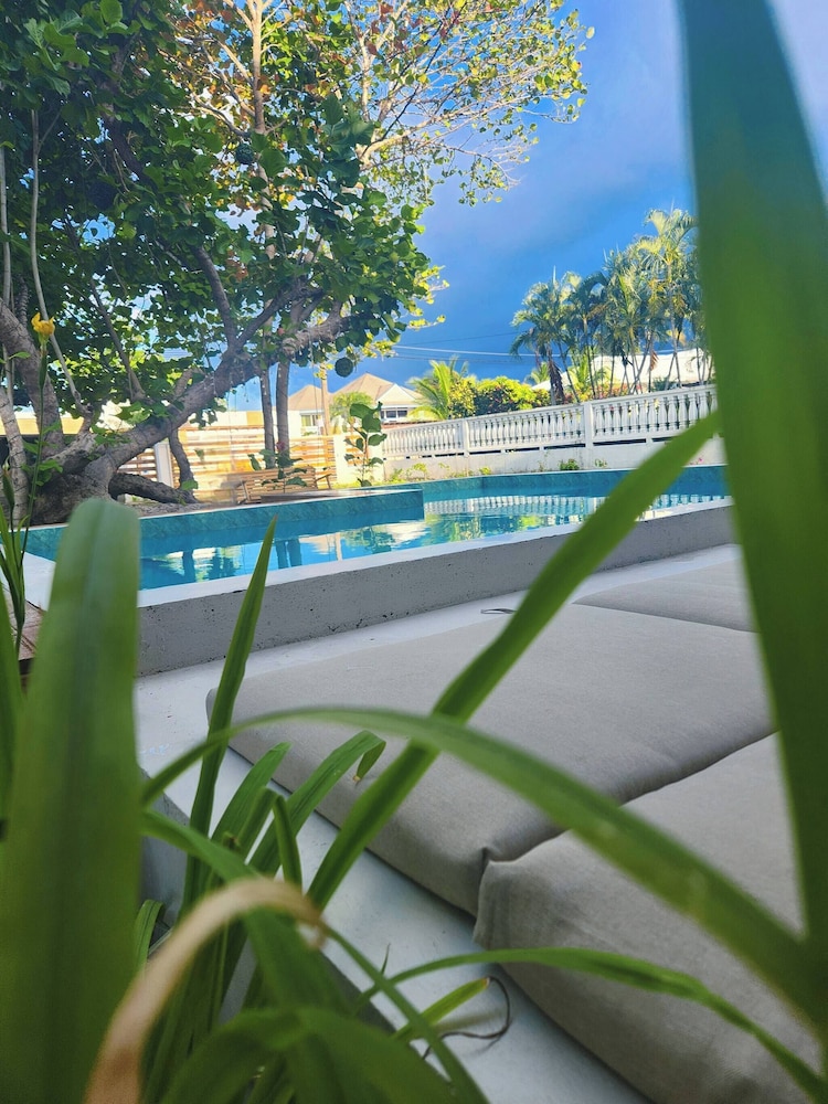 Elegant Chalet 2 Minutes From the Beach Ideal Families