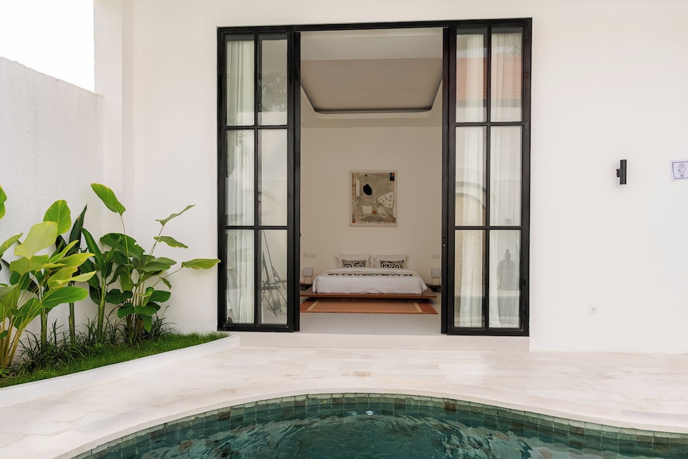 Tropical 2BR Private Villa, 6min Pererenan Beach