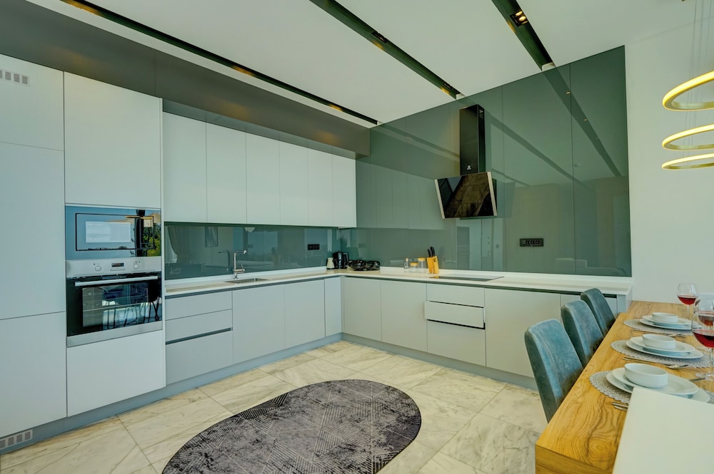 Saturn-4 PLANET LUXURY VILLAS